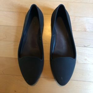 Crocs black flats